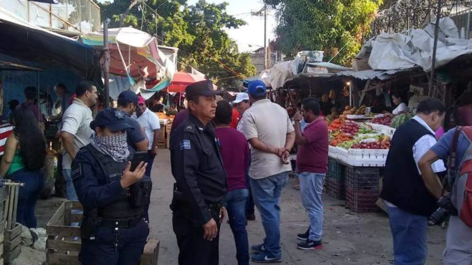 Desalojo comerciantes Zapata